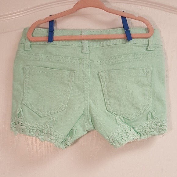 Mudd Mint Green Lace Jean Shorts - Picture 2 of 3